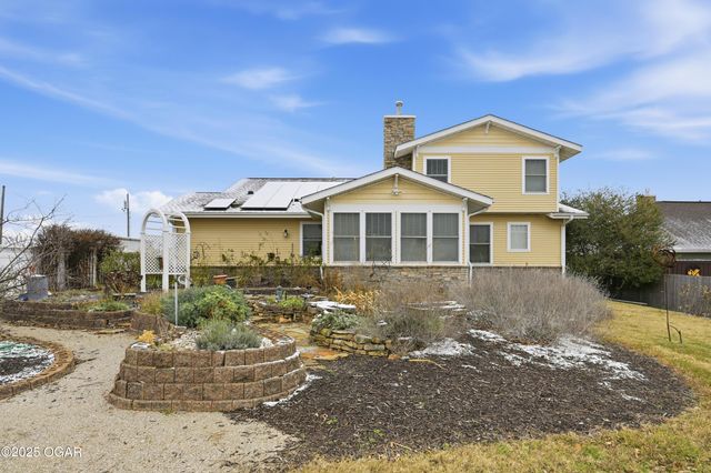 1930 E 17th Street, Joplin, MO 64804