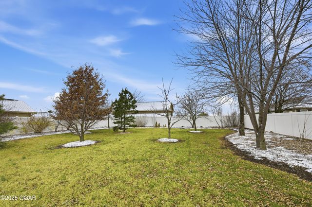 1930 E 17th Street, Joplin, MO 64804