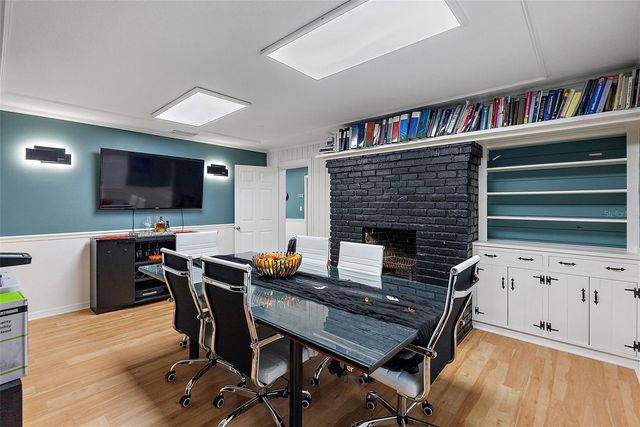 4100 CENTRAL AVENUE, St Petersburg, FL 33711