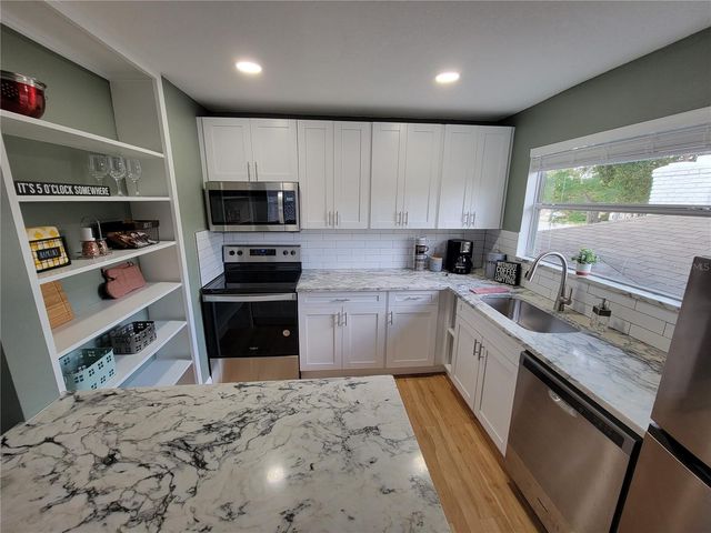 4100 CENTRAL AVENUE, St Petersburg, FL 33711