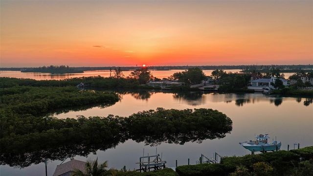 4317 MIDNIGHT PASS ROAD, Sarasota, FL 34242