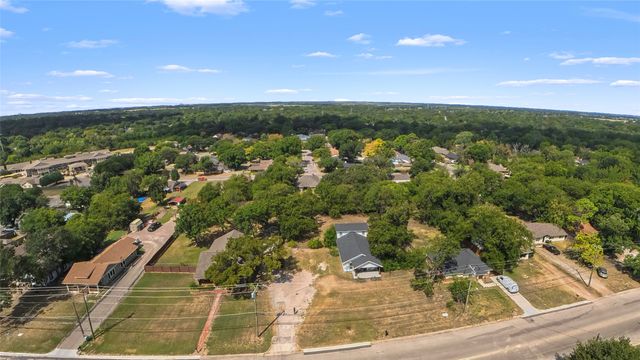 2200 N Beaton Street, Corsicana, TX 75110