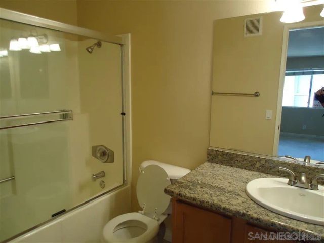 9210 Kenwood Dr. F, Spring Valley, CA 91977