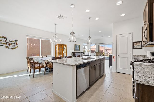 787 E Catwalk Place, Sahuarita, AZ 85614