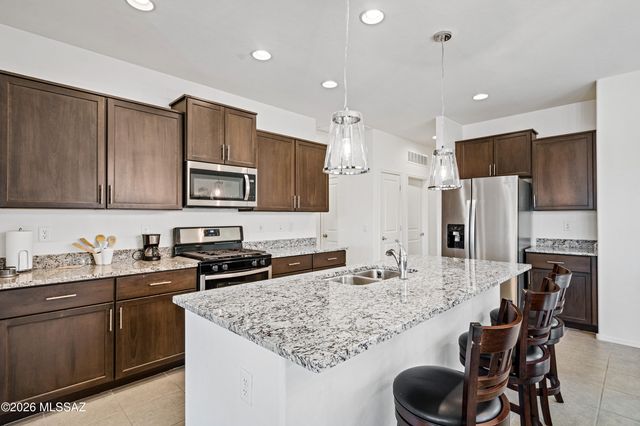 787 E Catwalk Place, Sahuarita, AZ 85614