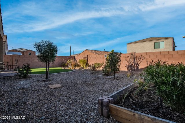 787 E Catwalk Place, Sahuarita, AZ 85614