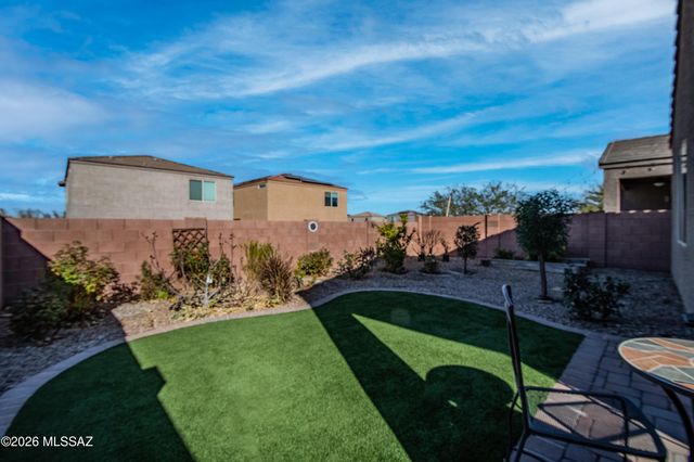 787 E Catwalk Place, Sahuarita, AZ 85614