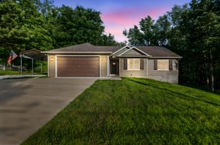 100 Station Dr, Waverly, TN 37185