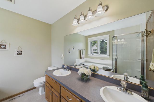3509 92nd Avenue N, Brooklyn Park, MN 55443