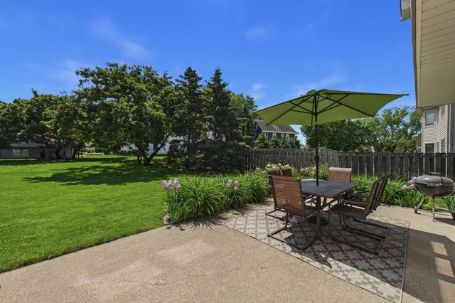 3509 92nd Avenue N, Brooklyn Park, MN 55443