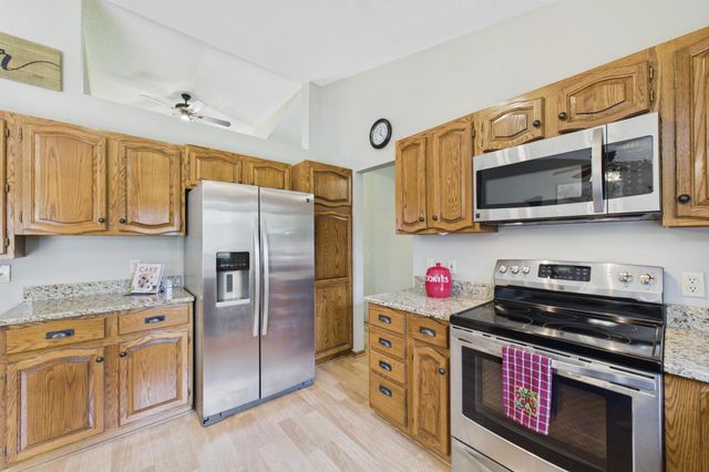3509 92nd Avenue N, Brooklyn Park, MN 55443