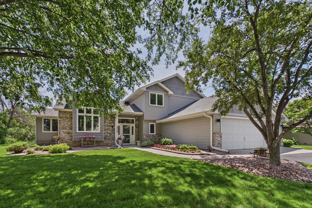 3509 92nd Avenue N, Brooklyn Park, MN 55443
