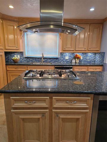 1802 Oaks Drive, Pasadena, TX 77502