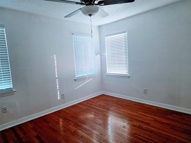 1802 Oaks Drive, Pasadena, TX 77502