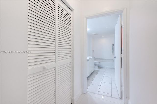 951 Brickell Avenue 705, Miami, FL 33131