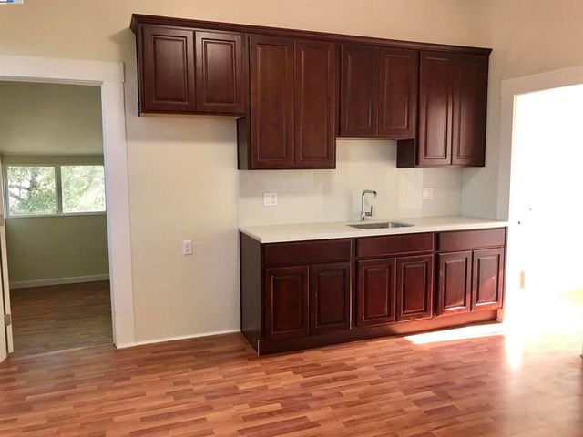 1707 Lincoln Ave, Alameda, CA 94501