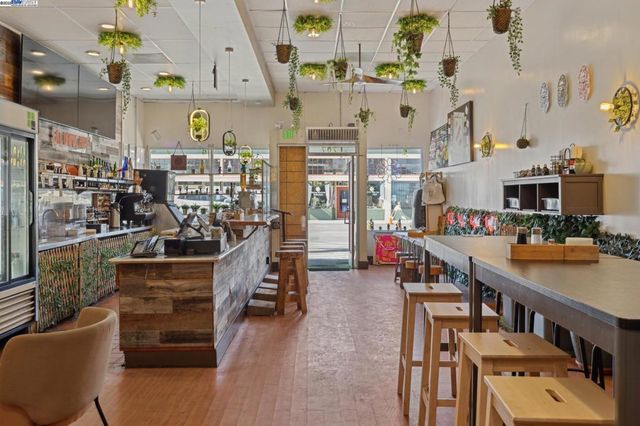 1707 Lincoln Ave, Alameda, CA 94501