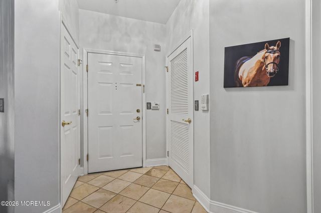 224 Mill Pond Way 36, Eatontown, NJ 07724