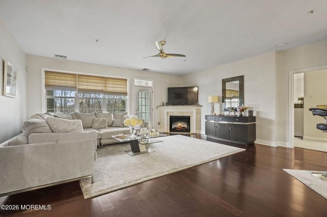 224 Mill Pond Way 36, Eatontown, NJ 07724