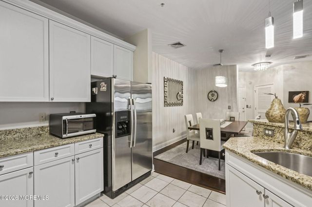 224 Mill Pond Way 36, Eatontown, NJ 07724