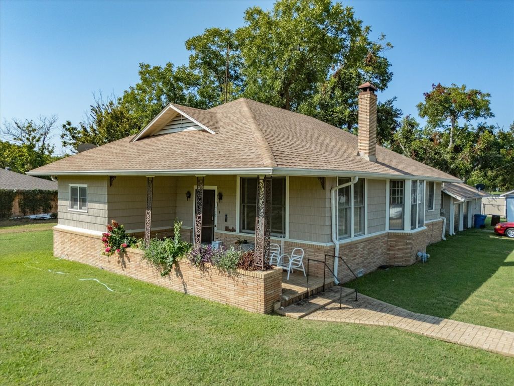 111 Munns Street, Powell, TX 75153