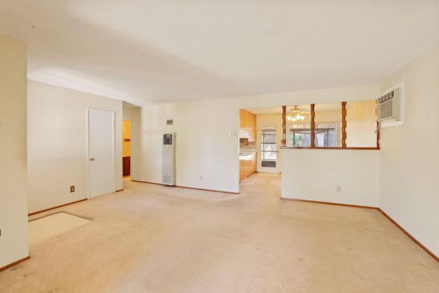 6928 Forman Way, Sacramento, CA 95828