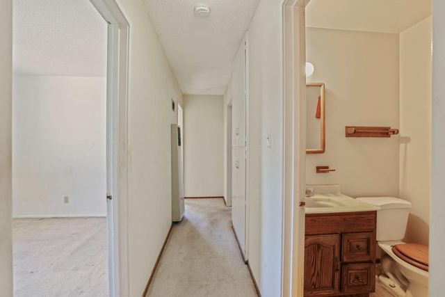 6928 Forman Way, Sacramento, CA 95828