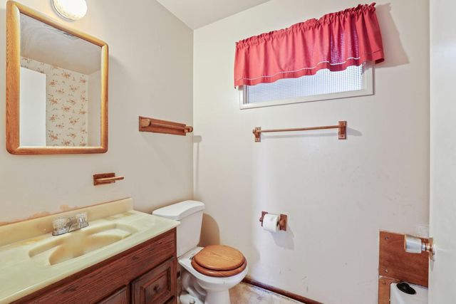6928 Forman Way, Sacramento, CA 95828