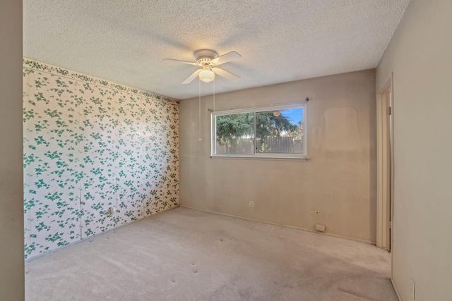 6928 Forman Way, Sacramento, CA 95828