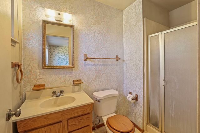 6928 Forman Way, Sacramento, CA 95828