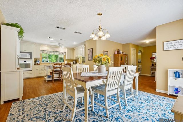 15503 Chaumont Ave, Greenwell Springs, LA 70739