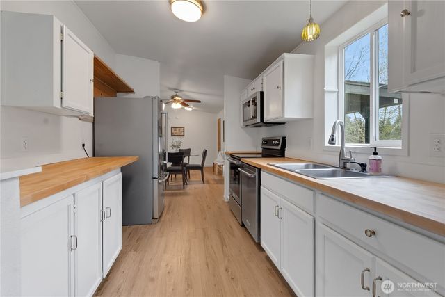 5528 SW Paradise Lane, Port Orchard, WA 98367