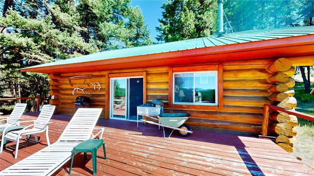 100 Spring Meadow Lane, Oroville, WA 98844