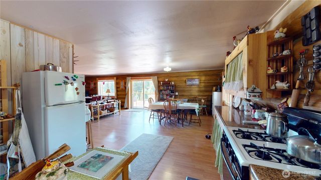 100 Spring Meadow Lane, Oroville, WA 98844