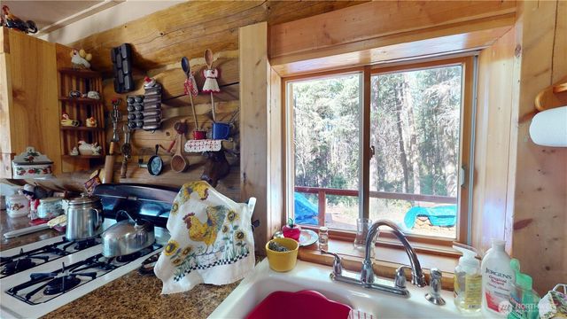 100 Spring Meadow Lane, Oroville, WA 98844