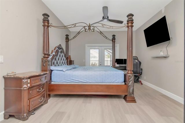 11602 WINDSORTON WAY, Tampa, FL 33626