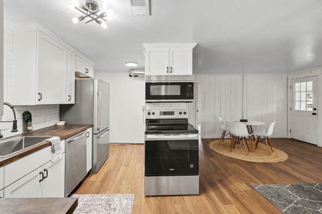 8324 Je Ne Be Drive NE, Rockford, MI 49341