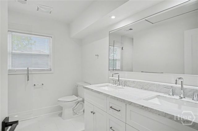 3211 Bull Street, Savannah, GA 31405