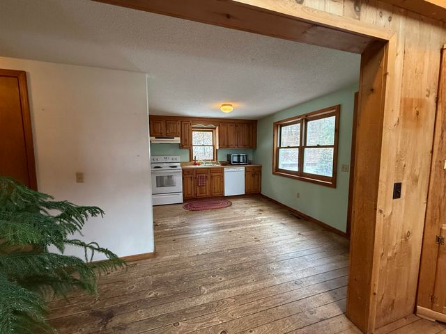 33 Kolbe Lane, Enfield, NH 03748