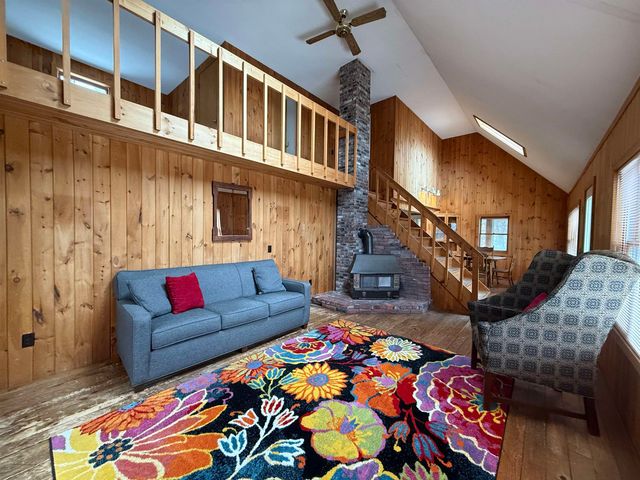 33 Kolbe Lane, Enfield, NH 03748