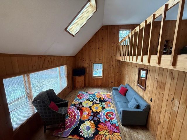 33 Kolbe Lane, Enfield, NH 03748
