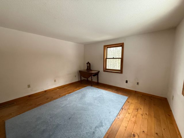 33 Kolbe Lane, Enfield, NH 03748