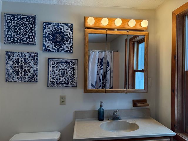 33 Kolbe Lane, Enfield, NH 03748