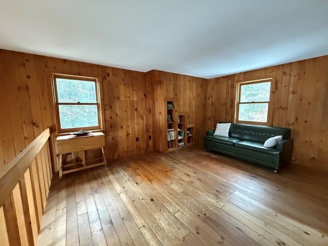 33 Kolbe Lane, Enfield, NH 03748