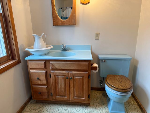 33 Kolbe Lane, Enfield, NH 03748