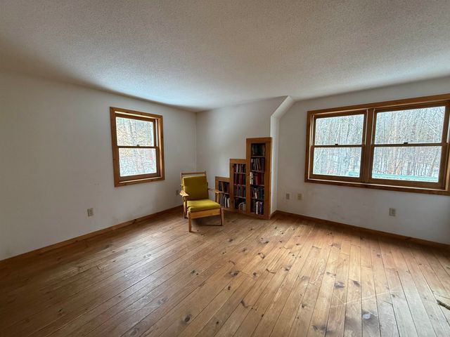 33 Kolbe Lane, Enfield, NH 03748