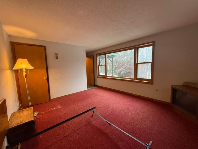 33 Kolbe Lane, Enfield, NH 03748