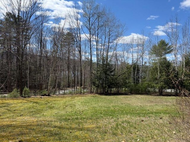 33 Kolbe Lane, Enfield, NH 03748