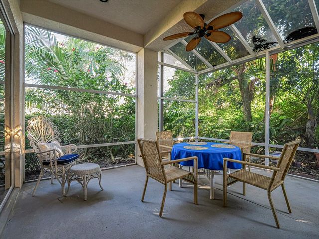 978 Island Club Square, Vero Beach, FL 32963