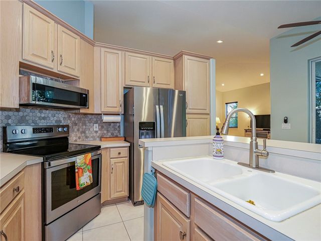 978 Island Club Square, Vero Beach, FL 32963
